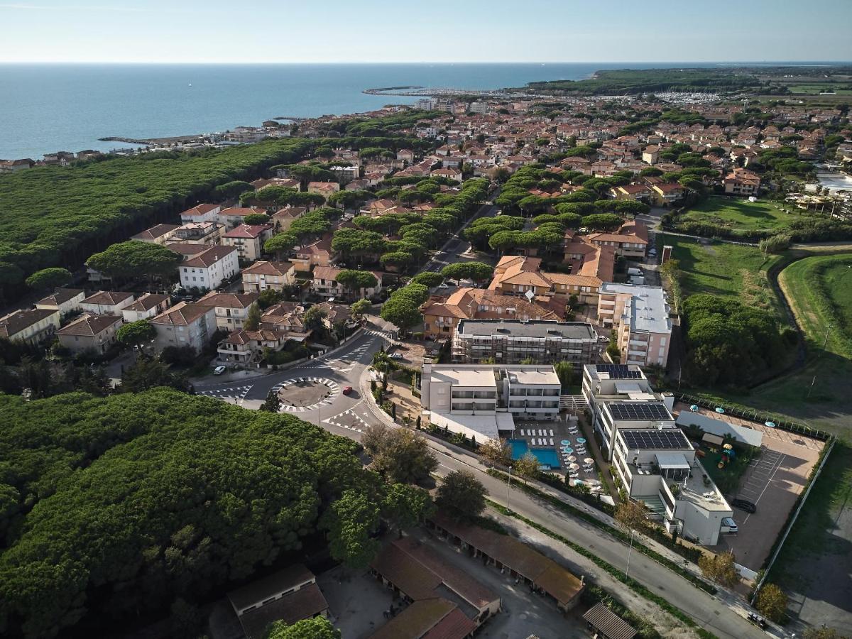 Golden Apartments Marina di Cecina Exterior photo